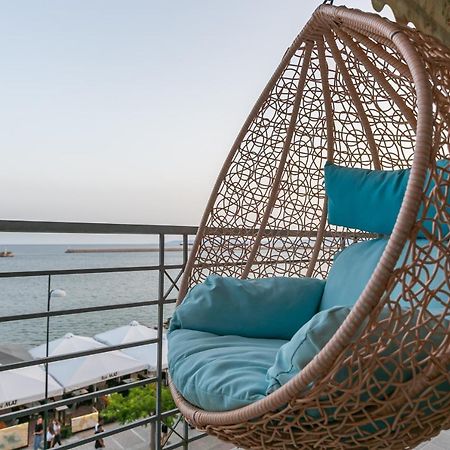 Seafront Kalamata Haven - Blue Luxury Suite Exterior foto
